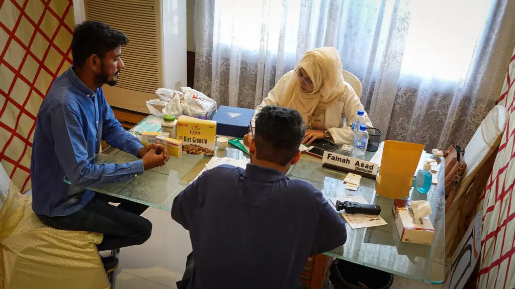 Dieting Under a Dietitian